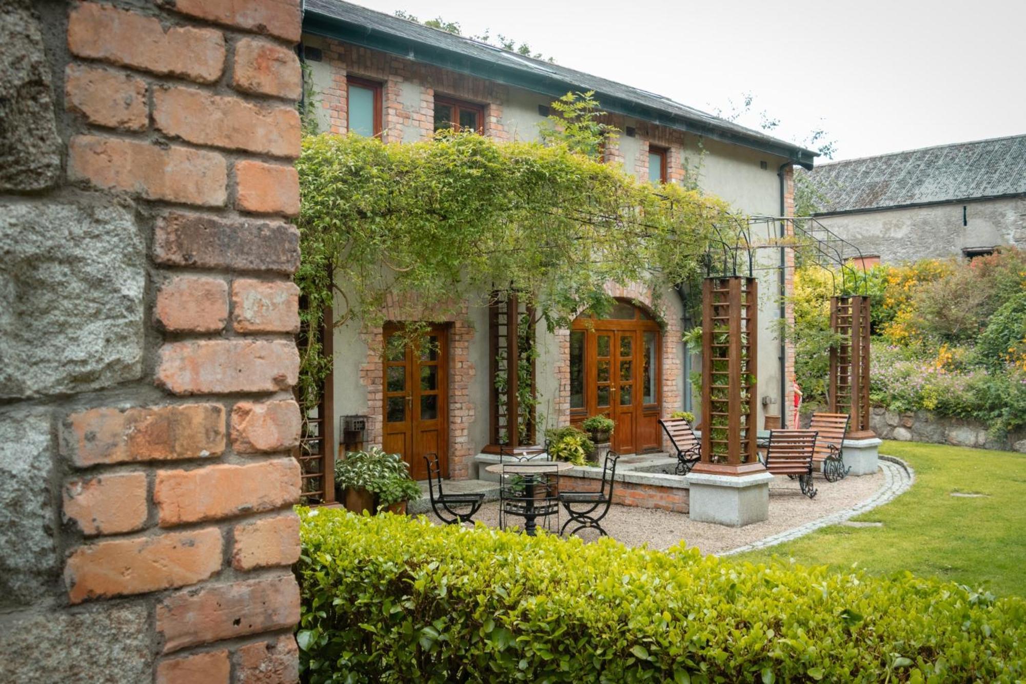 Croneybyrne Courtyard Villa Clara Exterior photo
